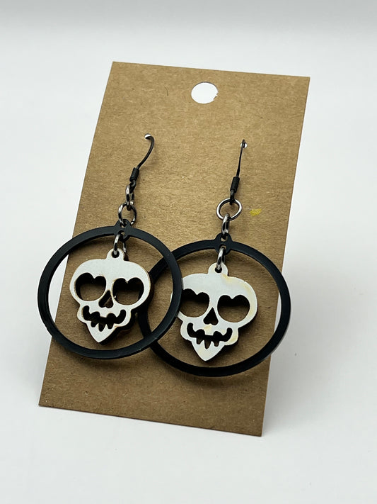 Dangling Skull Halloween Earrings
