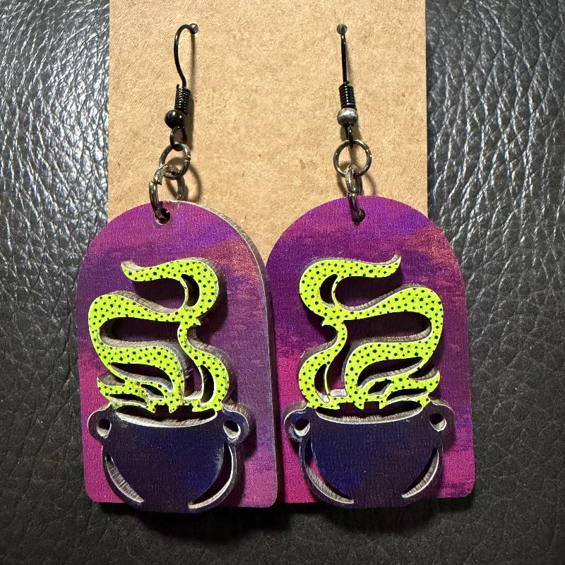 Tombstone-shaped earrings with a UV-printed cauldron design