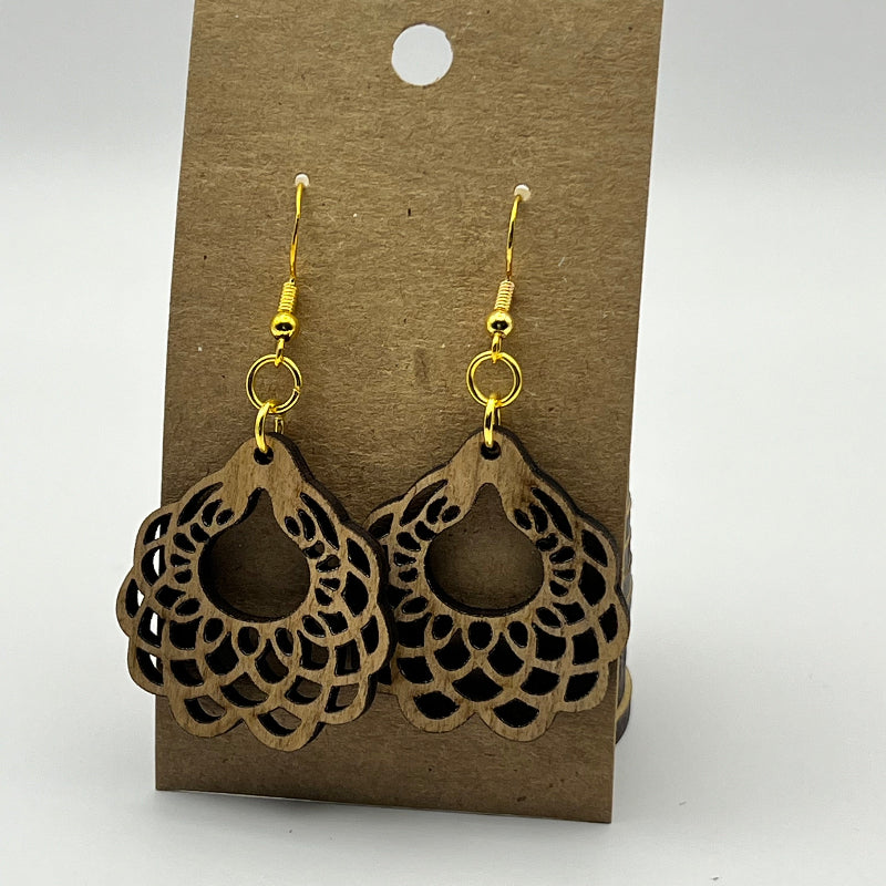 Round scalloped cherry wood earrings