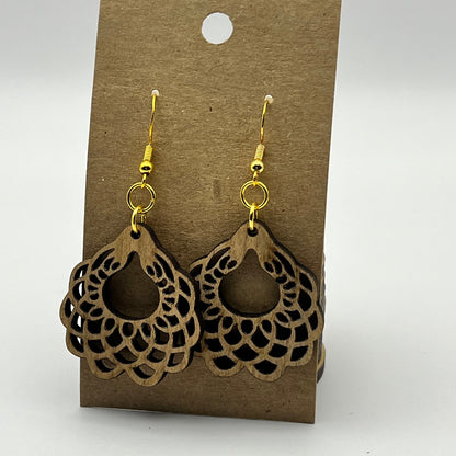 Round scalloped cherry wood earrings